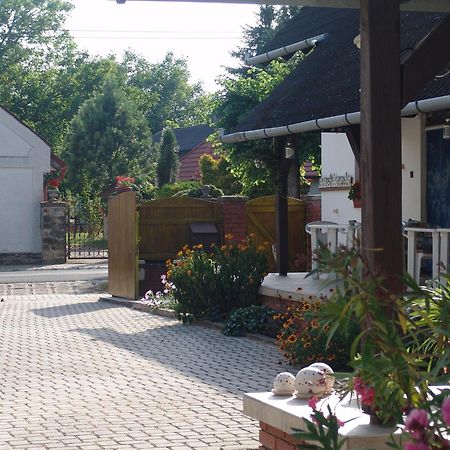 Eifert Haz Bed & Breakfast Balatongyorok Bagian luar foto