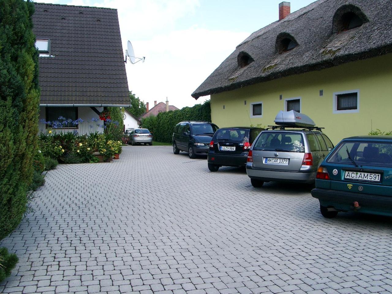 Eifert Haz Bed & Breakfast Balatongyorok Bagian luar foto
