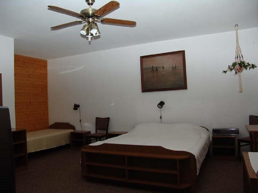 Eifert Haz Bed & Breakfast Balatongyorok Ruang foto